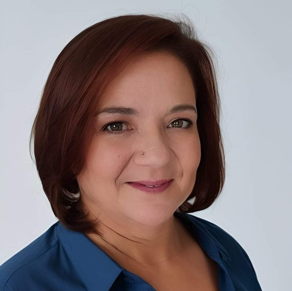 Christine Thompson Headshot SQUARE